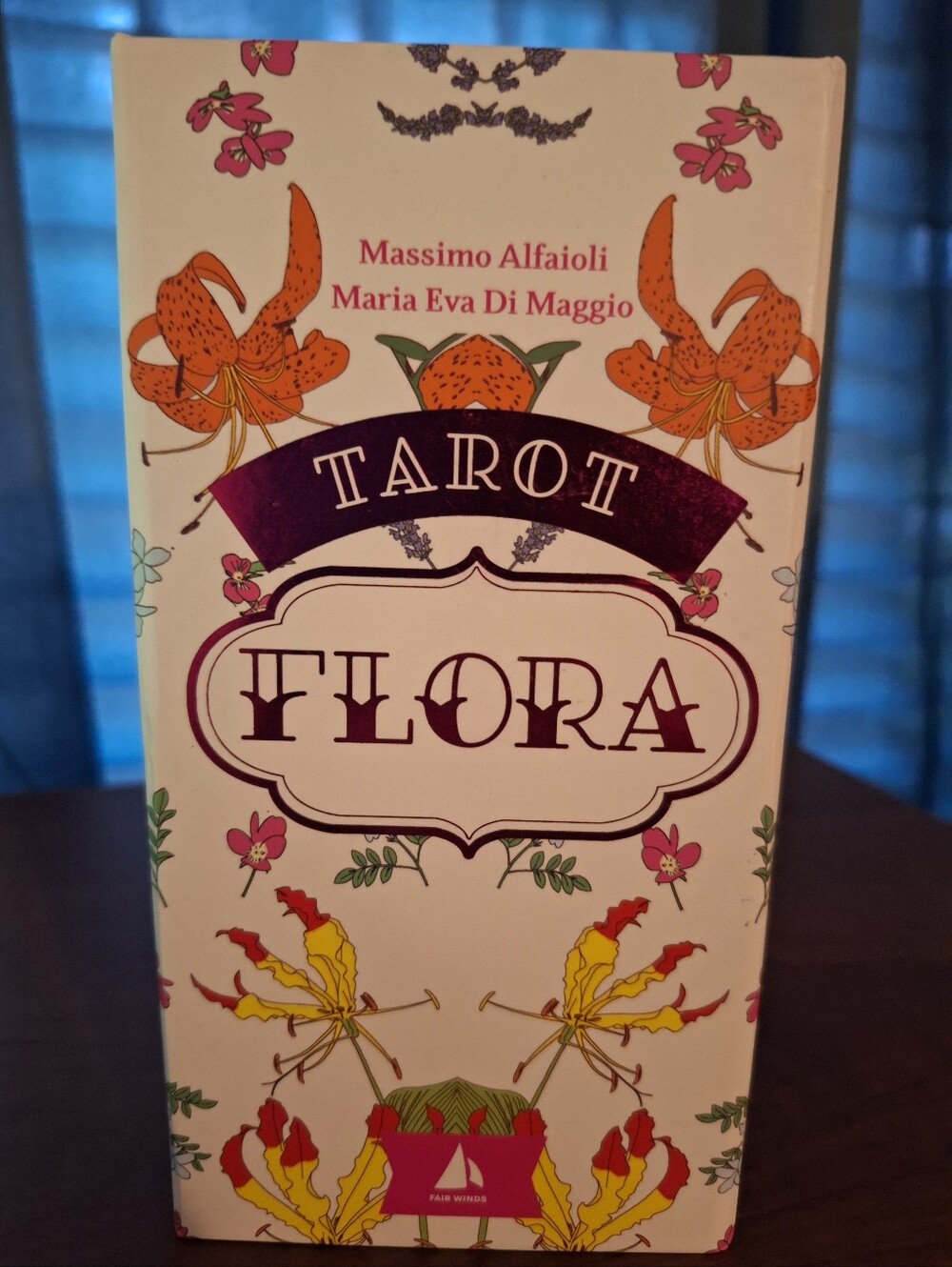 Tarot Flora Deck by Massimo Alfaioli & Maria Eva Di Maggio - White Floral